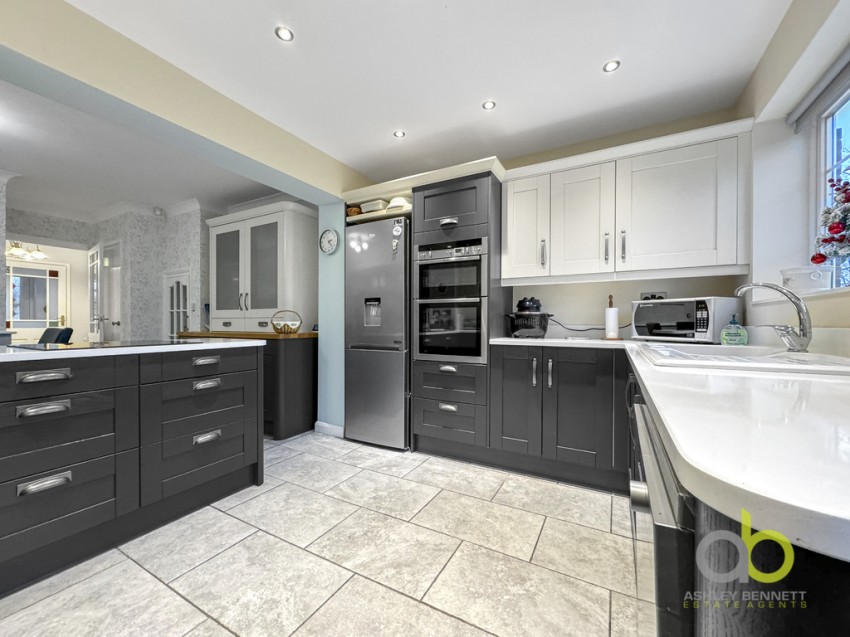 Images for Woodward Close, Grays, RM17 5RP