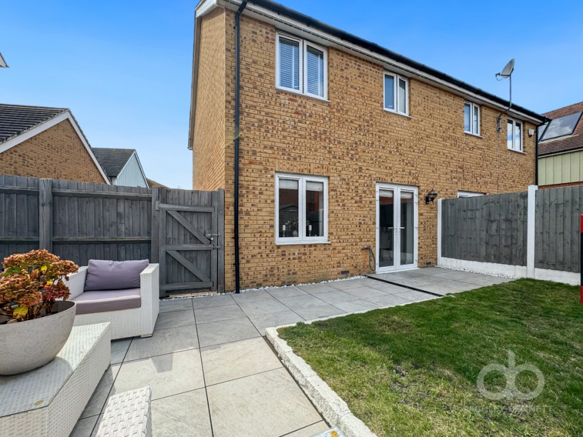 Images for Sawcotts Way, Grays, RM16 2DG