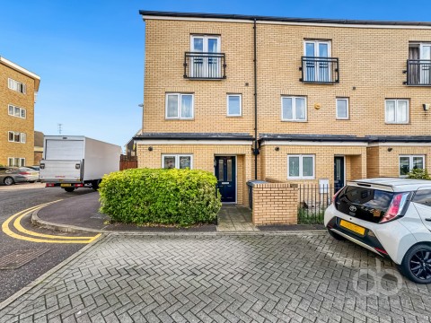 Fox Field Close, West Thurrock, RM20 3AQ